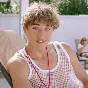 Meet your Posher, Gabby